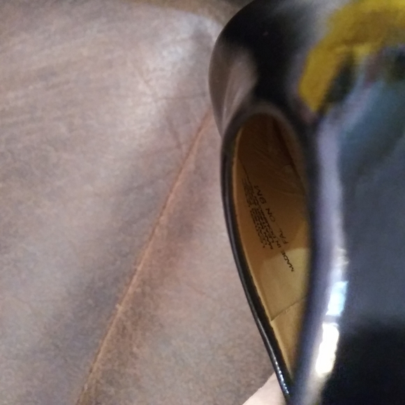 Antonio Melani Women's Black Patent leather Heels. Fallon Pumps Size 9M.Euc - Picture 3 of 8